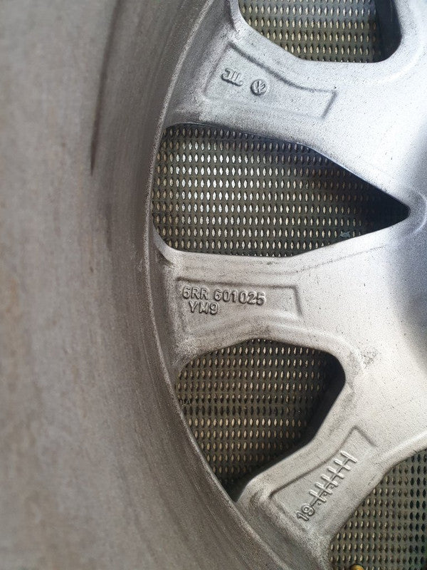 Volkswagen Polo  7.5Jx17H2 Aluminium Rim