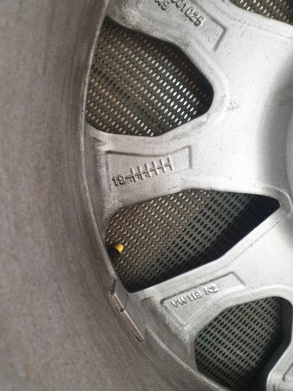 Volkswagen Polo  7.5Jx17H2 Aluminium Rim