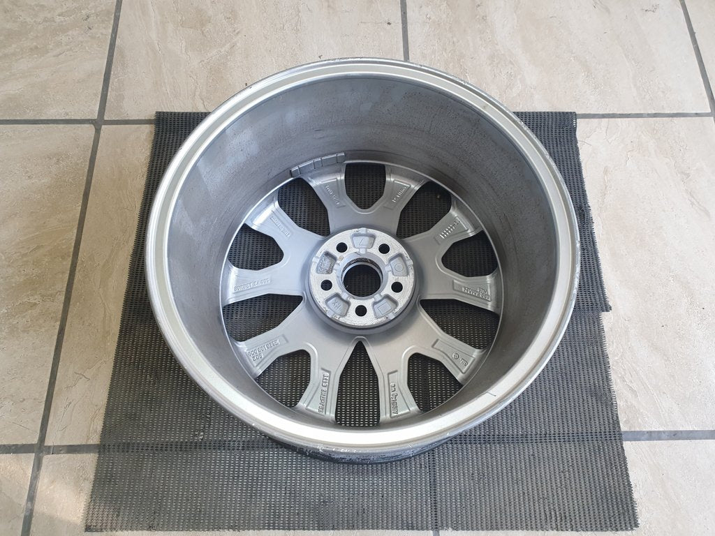 Volkswagen Polo  7.5Jx17H2 Aluminium Rim