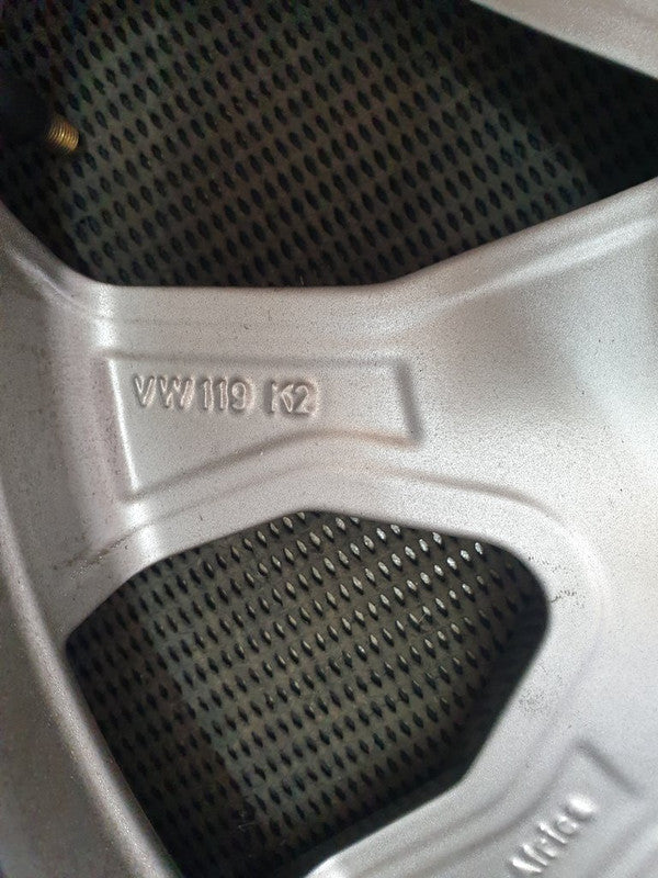 Volkswagen Polo  7.5Jx17H2 Aluminium Rim
