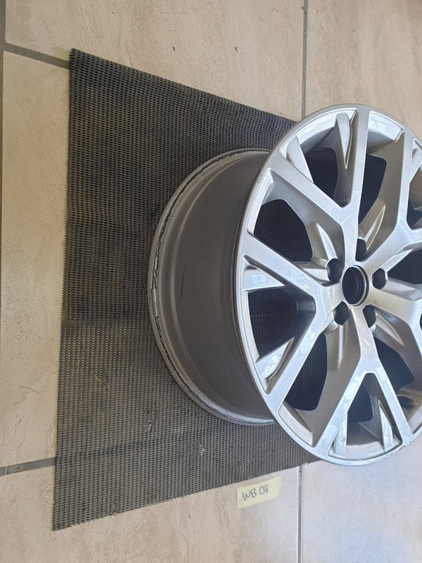 Volkswagen Polo  7.5Jx17H2 Aluminium Rim