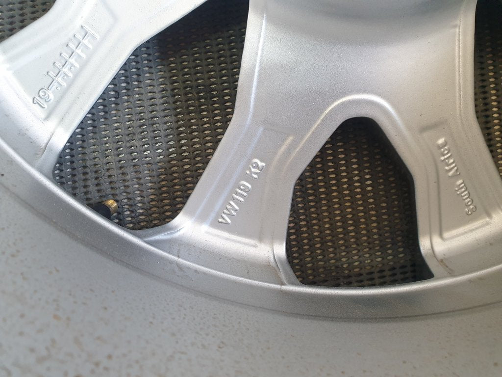 Volkswagen Polo  7.5Jx17H2 Aluminium Rim