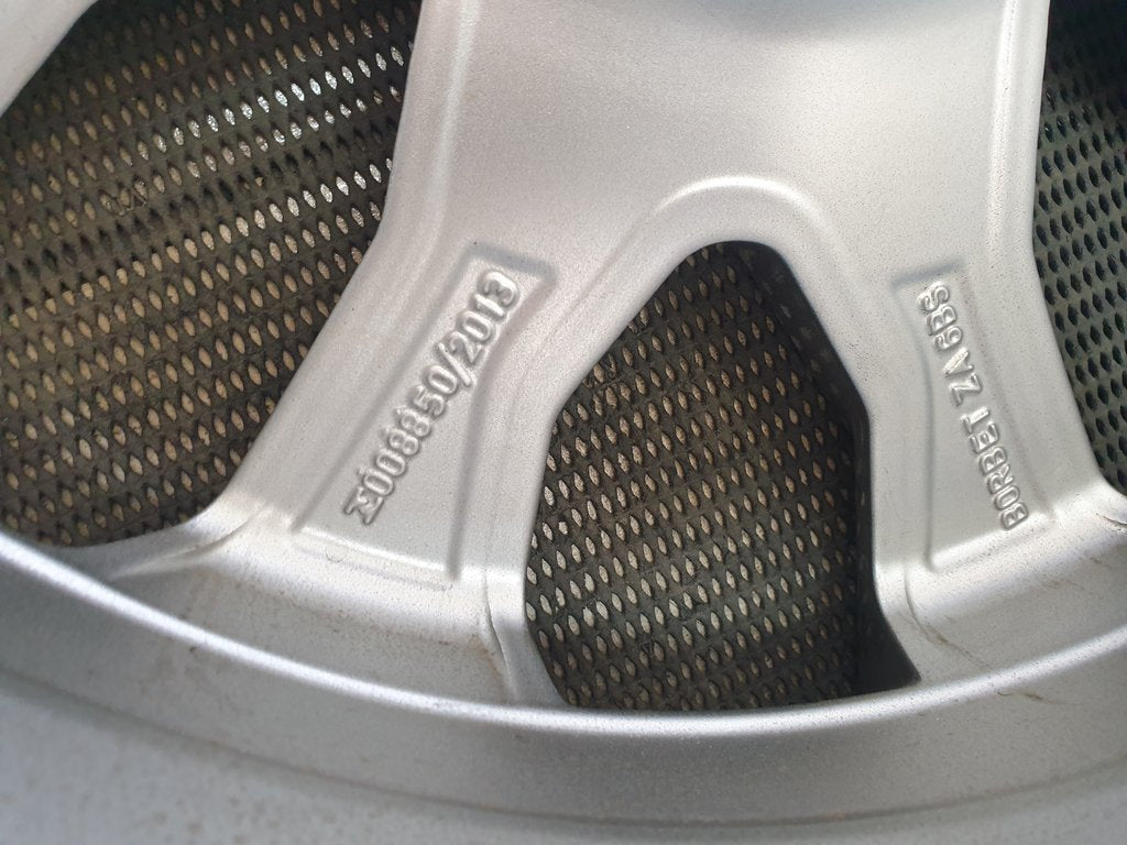 Volkswagen Polo  7.5Jx17H2 Aluminium Rim