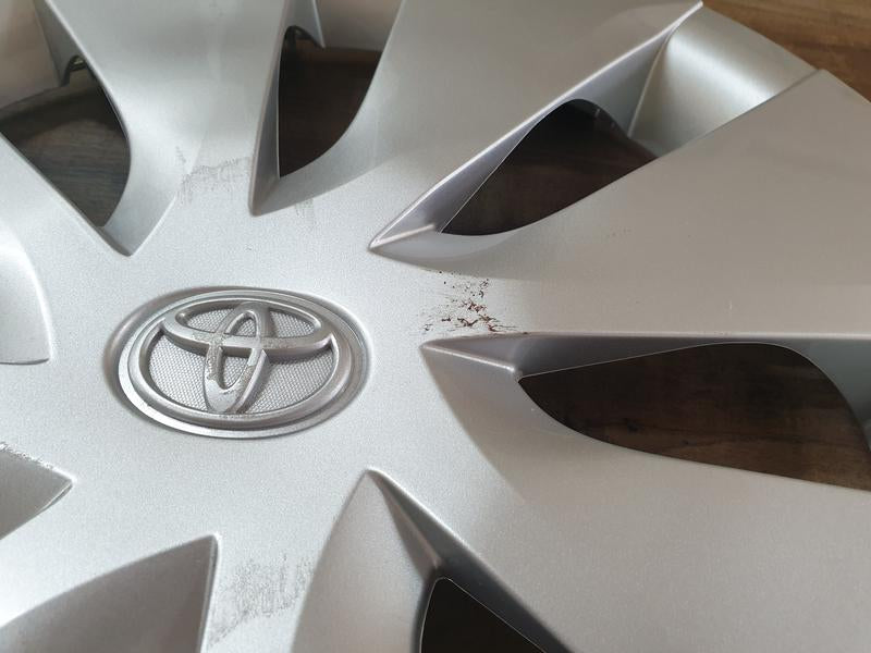 Original Used Toyota Corolla Quest 2018 Wheel Cover