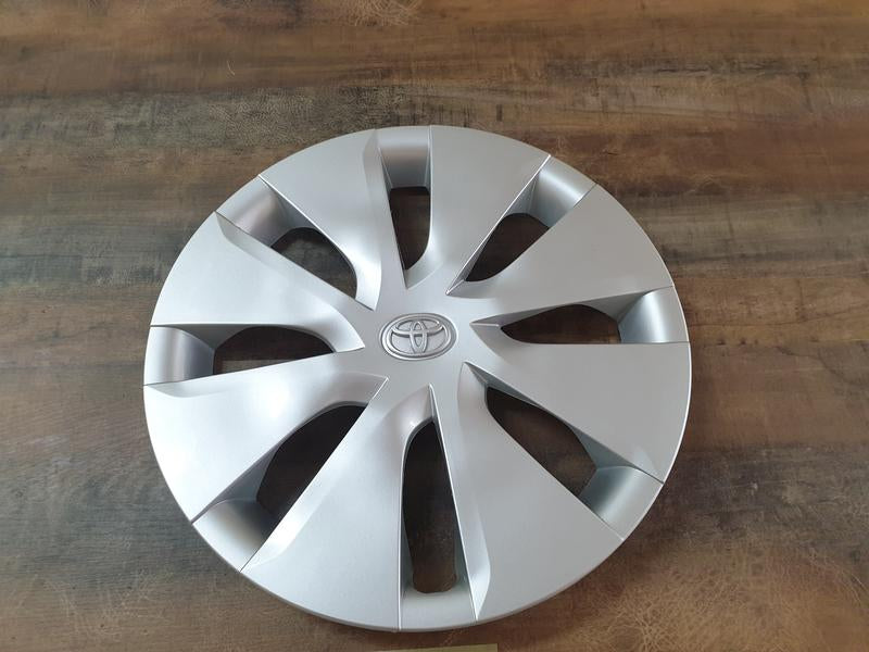 Original Used Toyota Corolla Quest 2018 Wheel Cover