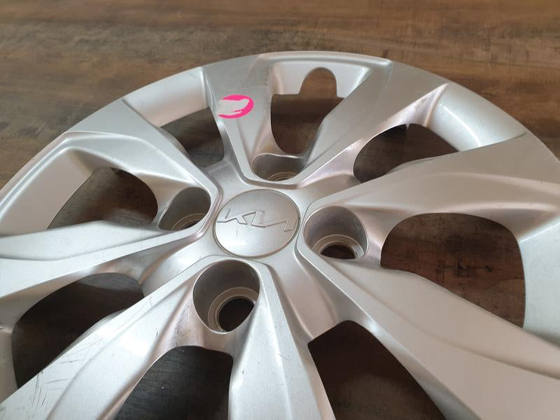 Original Used Kia Pegas Wheel Hub Cover