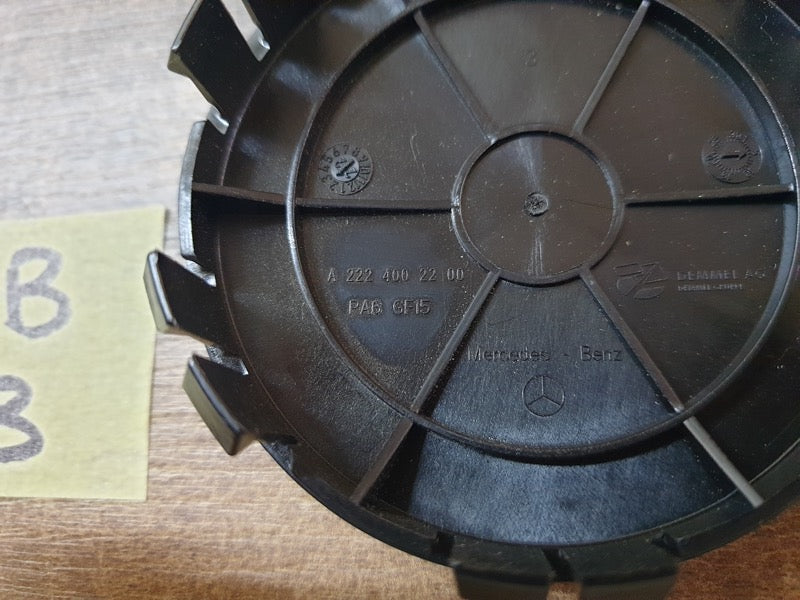 Original New Mercedes-Benz Hub Cap