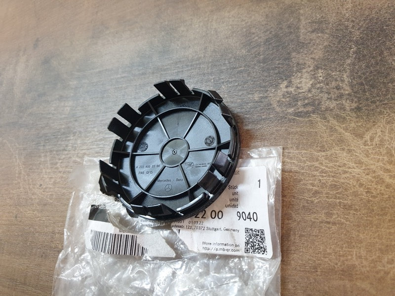 Original New Mercedes-Benz Hub Cap