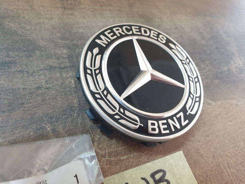Original New Mercedes-Benz Hub Cap