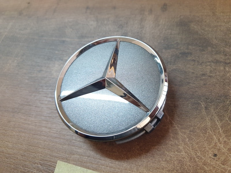 Original Used Mercedes-Benz Hub Cap