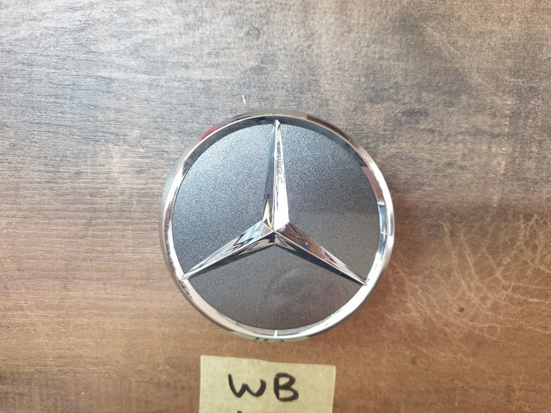 Original Used Mercedes-Benz Hub Cap