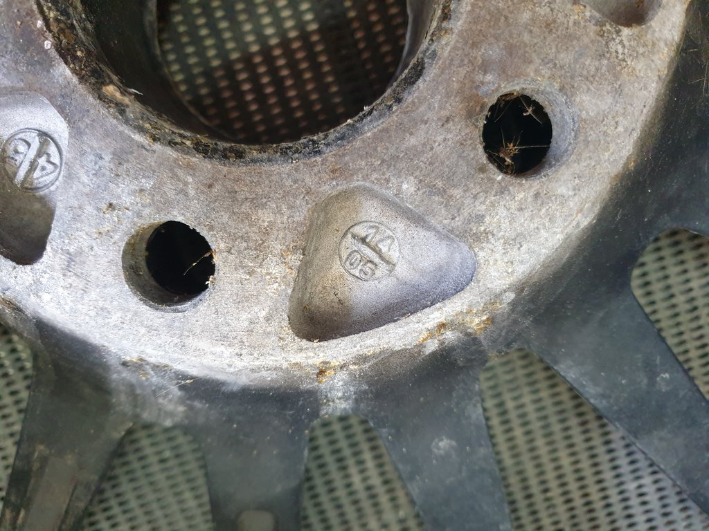 Aftermarket 6.5cm PCD 20x9JJ Aluminium Rim