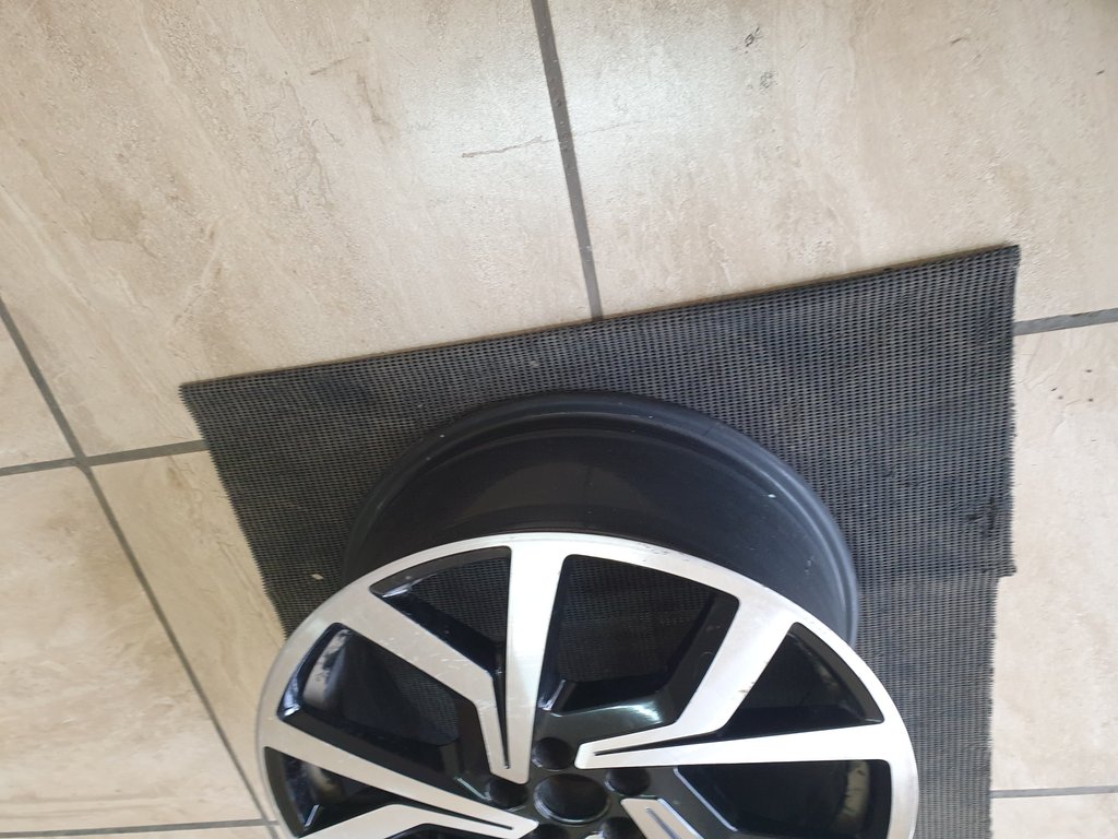 Volkswagen Polo 7.5Jx18H2N Aluminium Rim