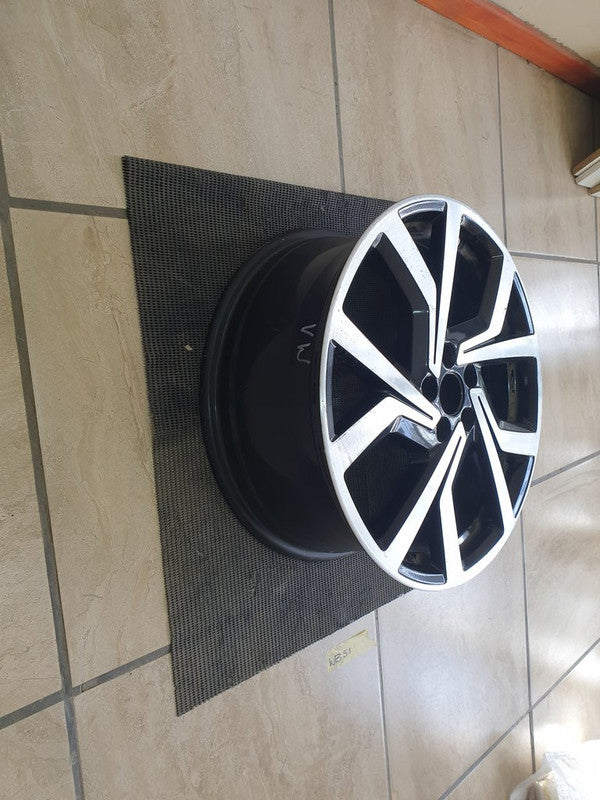 Volkswagen Polo 7.5Jx18H2N Aluminium Rim
