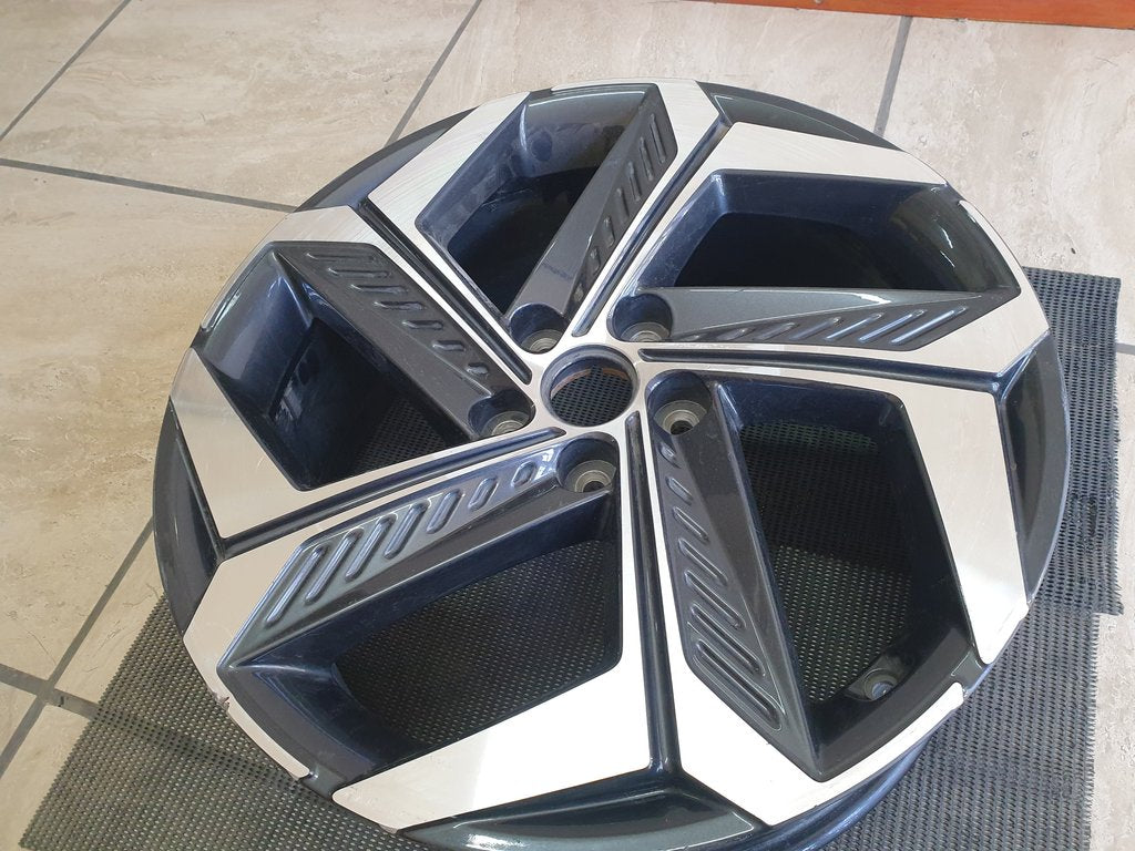 Hyundai Tucson 7.5Jx19H2 Aluminium Rim