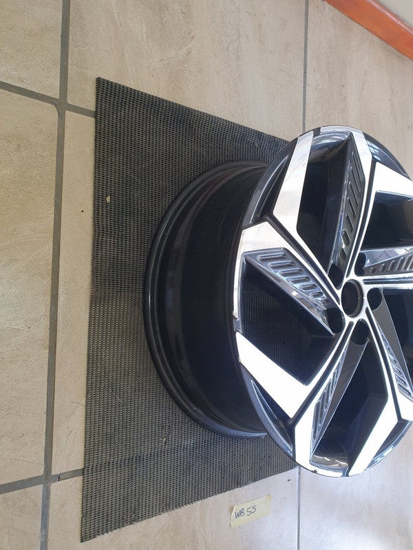 Hyundai Tucson 7.5Jx19H2 Aluminium Rim