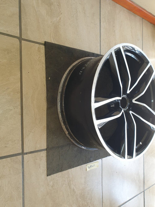 Audi A6 9.5Jx21H2 Aluminium Rim