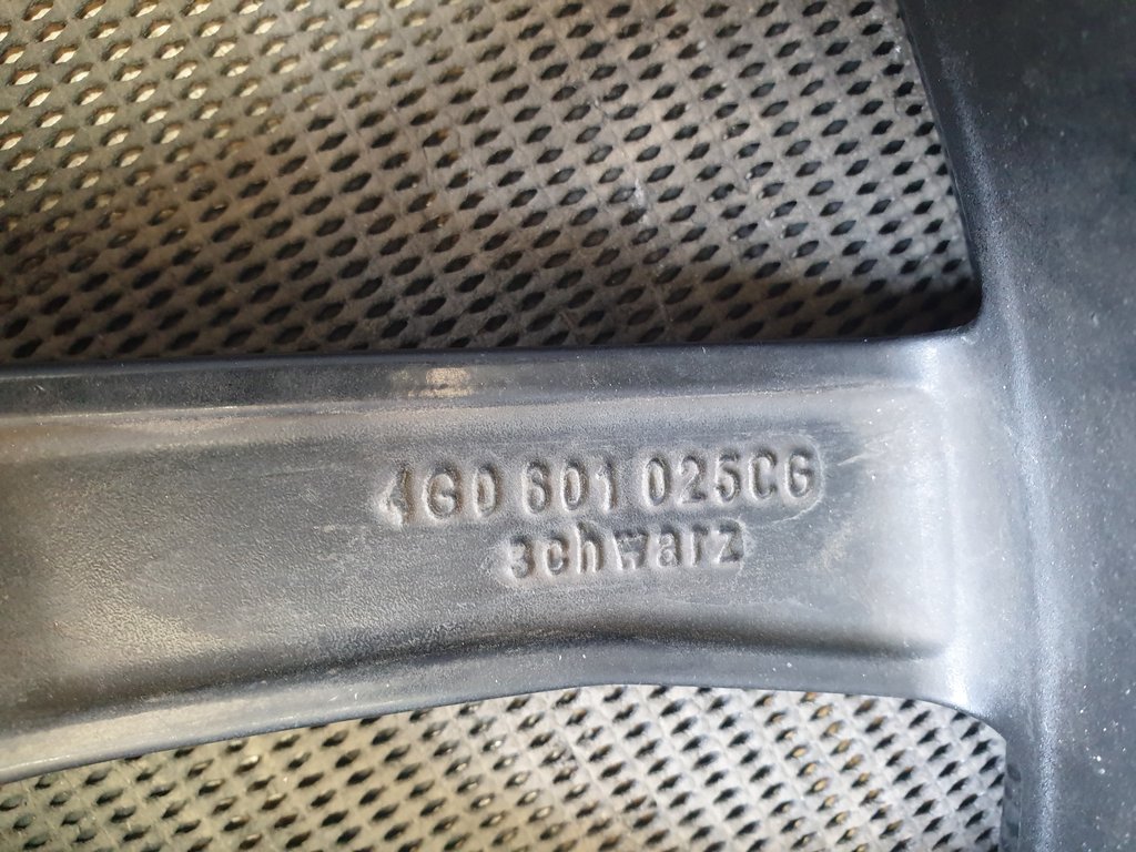 Audi A6 9.5Jx21H2 Aluminium Rim