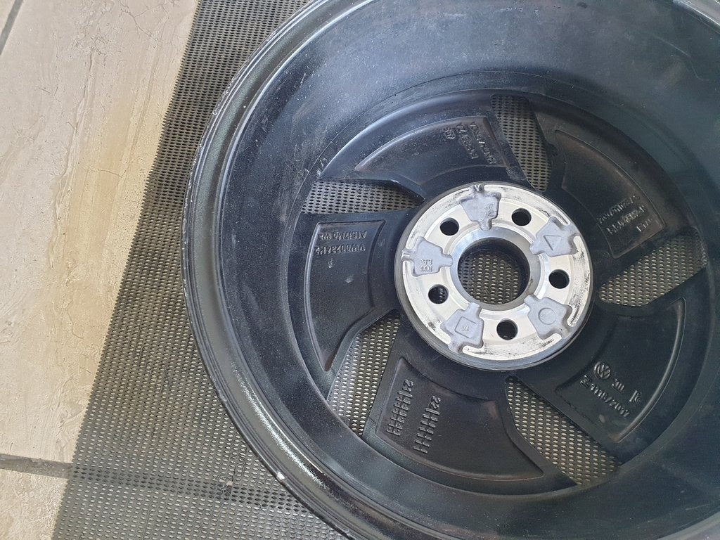 Volkswagen Polo 2G 5.5Jx15H2N Aluminium Rim