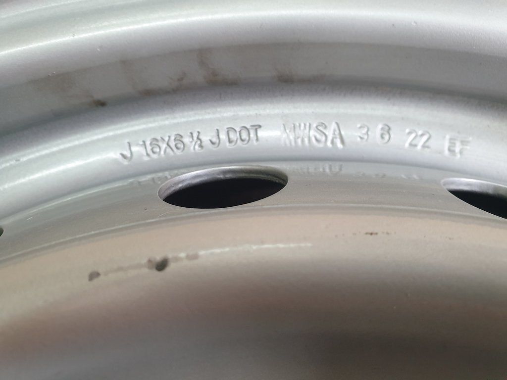 Toyota Corolla J16x61/2 Steel Rim