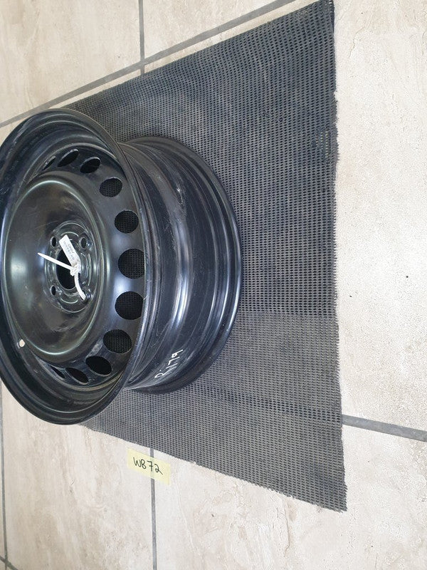 Renault Clio IV 6Jx15H2 Steel Rim