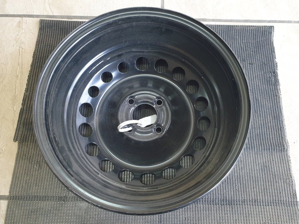 Renault Clio IV 6Jx15H2 Steel Rim