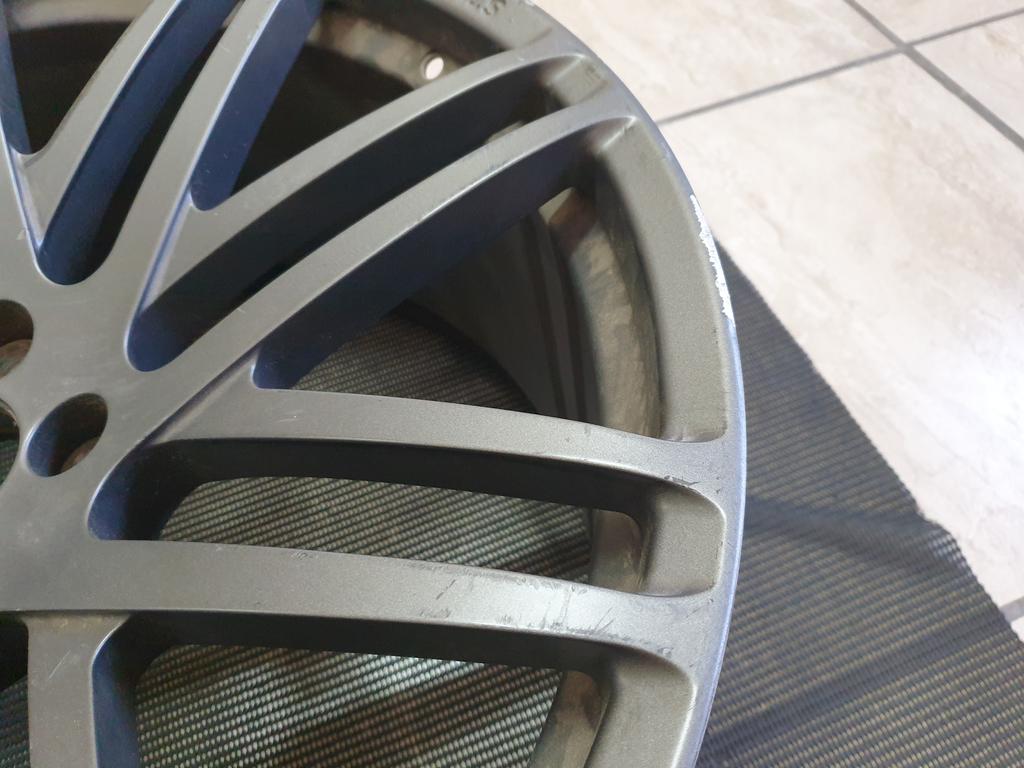 Land Rover Range Rover 23" Aluminium Rim