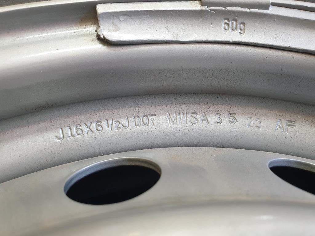 Isuzu D-Max J16x61/2 Steel Rim With Tyre