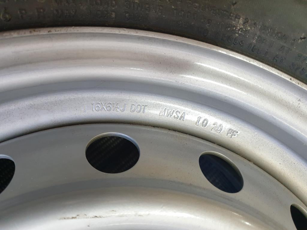 Isuzu D-Max J16x61/2 Steel Rim With Tyre
