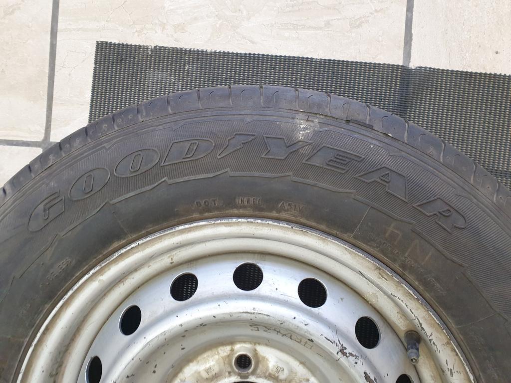 Isuzu D-Max J16x61/2 Steel Rim With Tyre