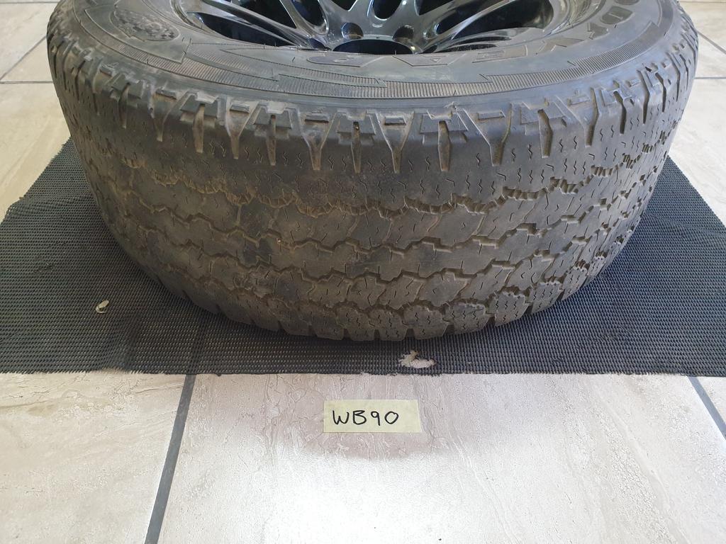 Aftermarket 17x8.5JJ Aluminium Rim With Tyre