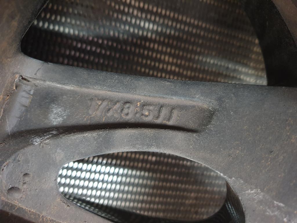 Aftermarket 17x8.5JJ Aluminium Rim With Tyre