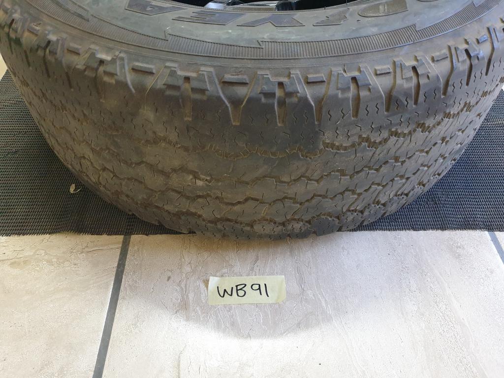 Aftermarket 17x8.5JJ Aluminium Rim With Tyre