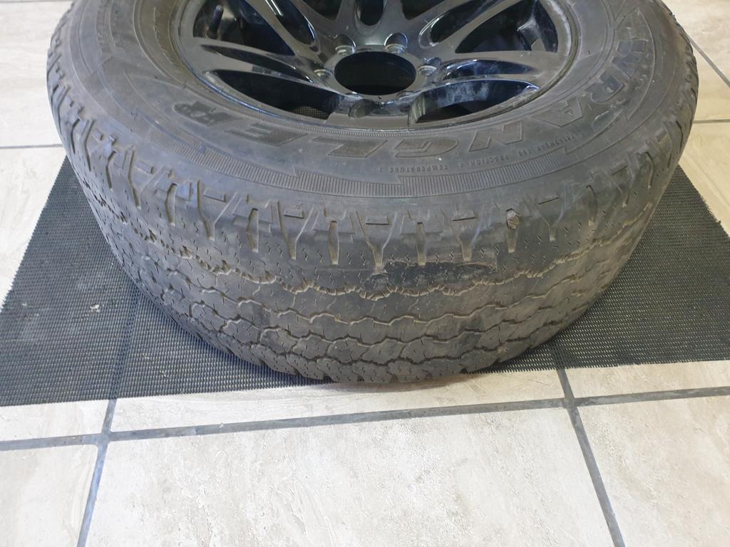 Aftermarket 17x8.5JJ Aluminium Rim With Tyre