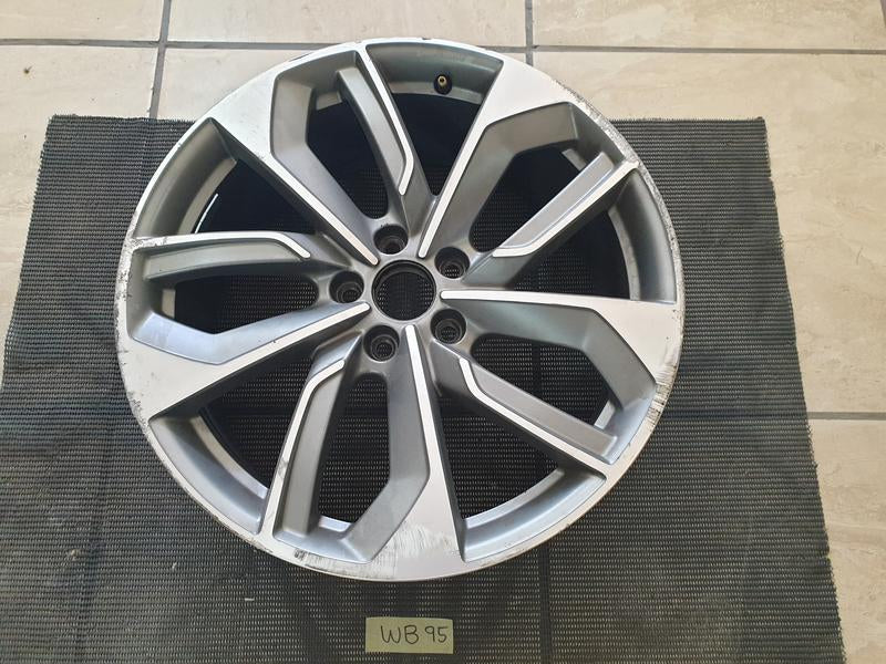 Original Used Audi Q2 35 TFSI TIP 19 Inch Alloy Mag - 8.0Jx19H2