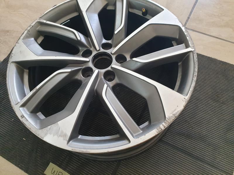 Original Used Audi Q2 35 TFSI TIP 19 Inch Alloy Mag - 8.0Jx19H2