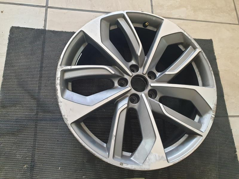 Original Used Audi Q2 35 TFSI TIP 19 Inch Alloy Mag - 8.0Jx19H2