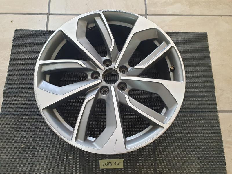 Original Used Audi Q2 35 TFSI TIP 19 Inch Alloy Mag - 8.0Jx19H2