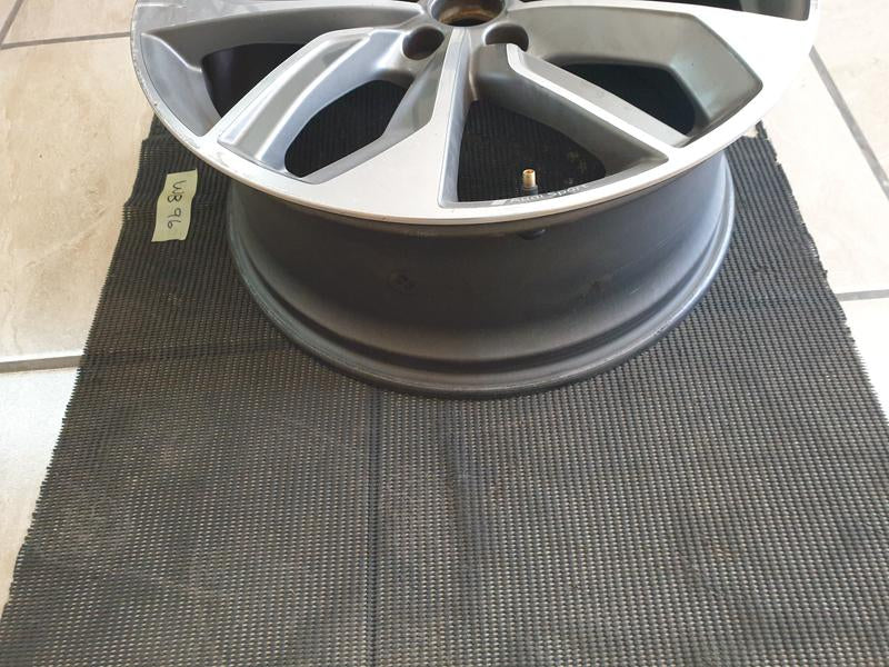Original Used Audi Q2 35 TFSI TIP 19 Inch Alloy Mag - 8.0Jx19H2