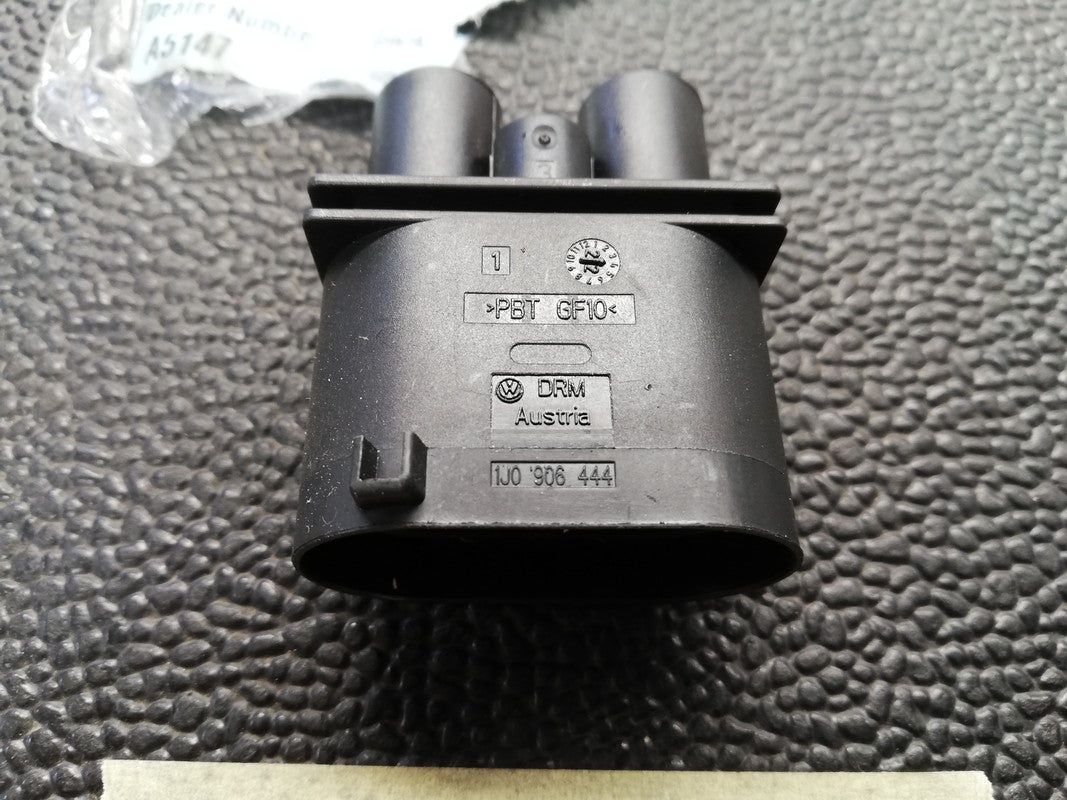 Volkswagen Polo Classic 2017 Electric Fan Plug