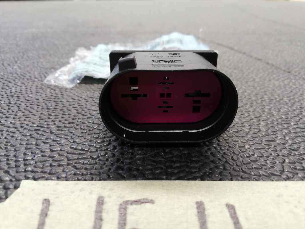 Volkswagen Polo Classic 2017 Electric Fan Plug