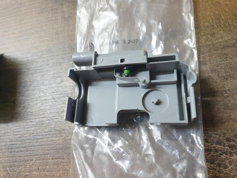 Original New Mercedes-Benz C-Class W205 Right Front Bonnet Lock Contact Switch