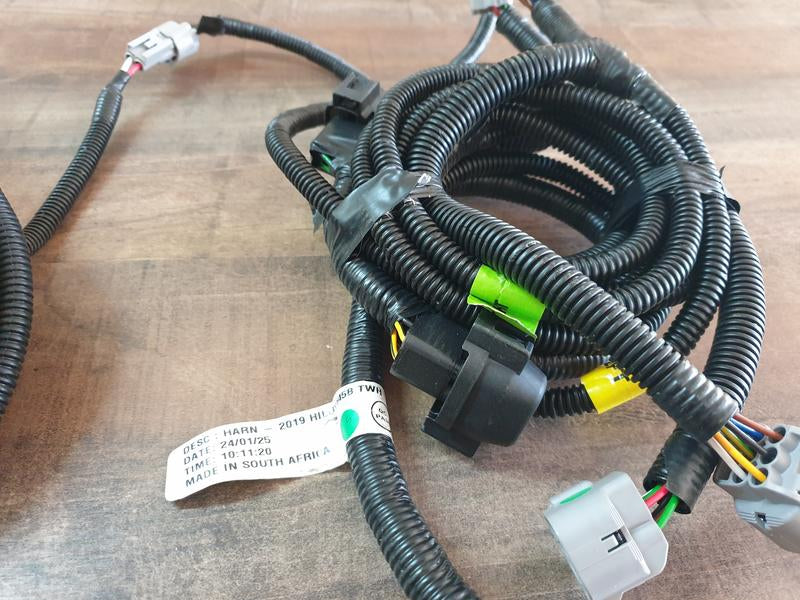 Original Used Toyota Hilux Tow Bar Wiring Harness