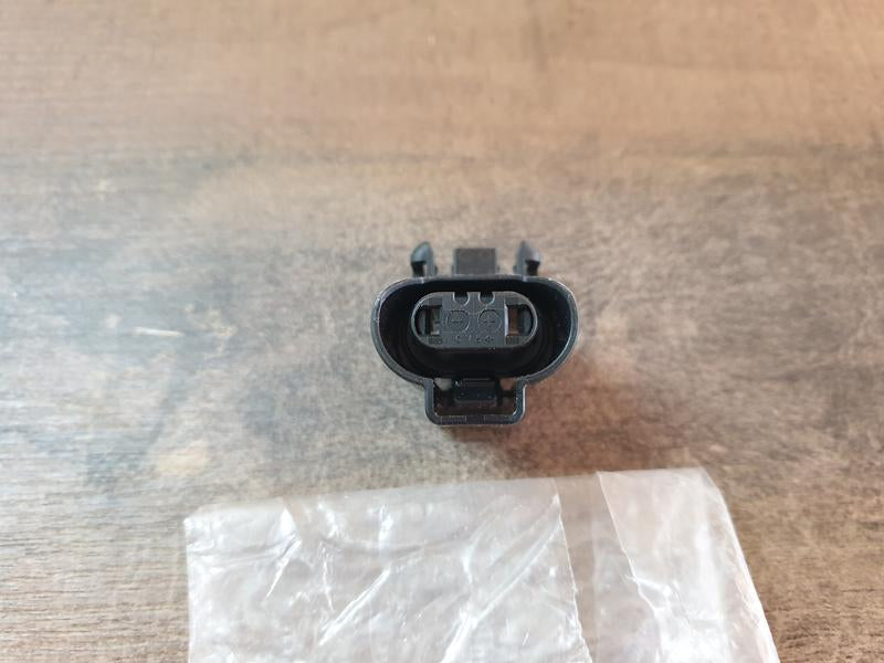 Original New Toyota Female Housing Plug Connector