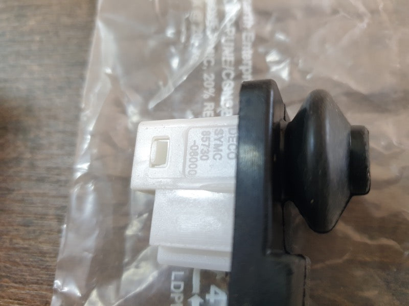 Original New Mahindra XUV 3X0 2025 Left Rear Door Contact Switch