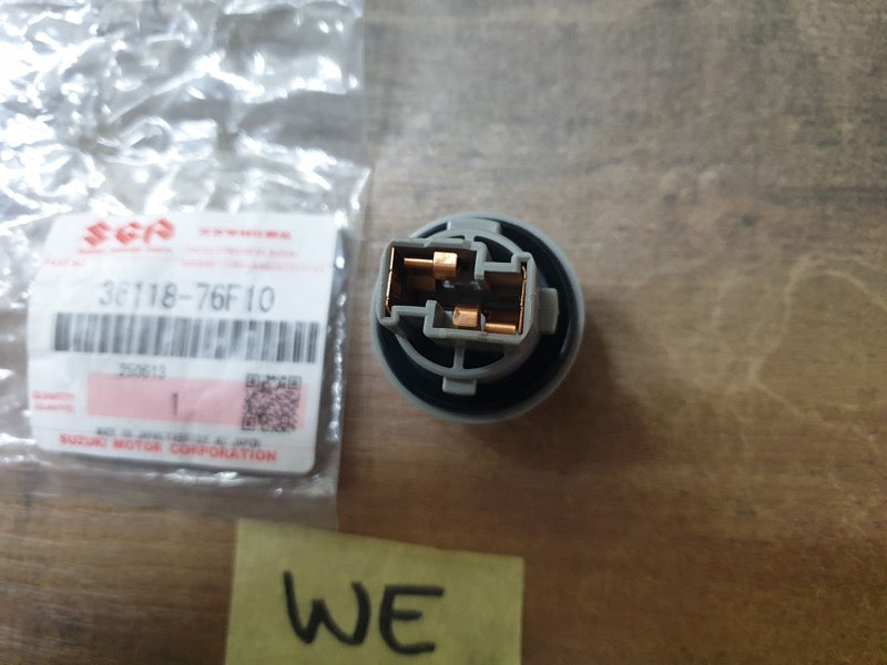 Original New Suzuki Jimny 2023 Front Turn Signal and Indicator Lamp Bulb Socket
