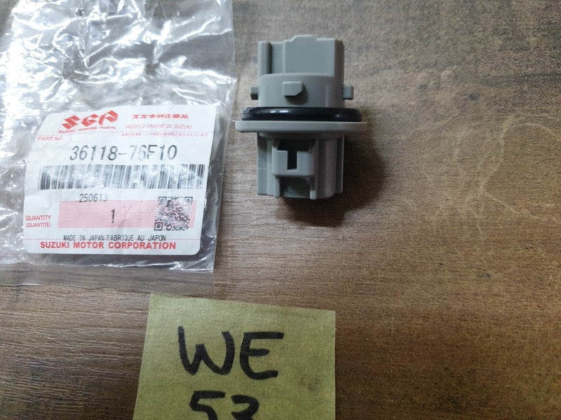 Original New Suzuki Jimny 2023 Front Turn Signal and Indicator Lamp Bulb Socket