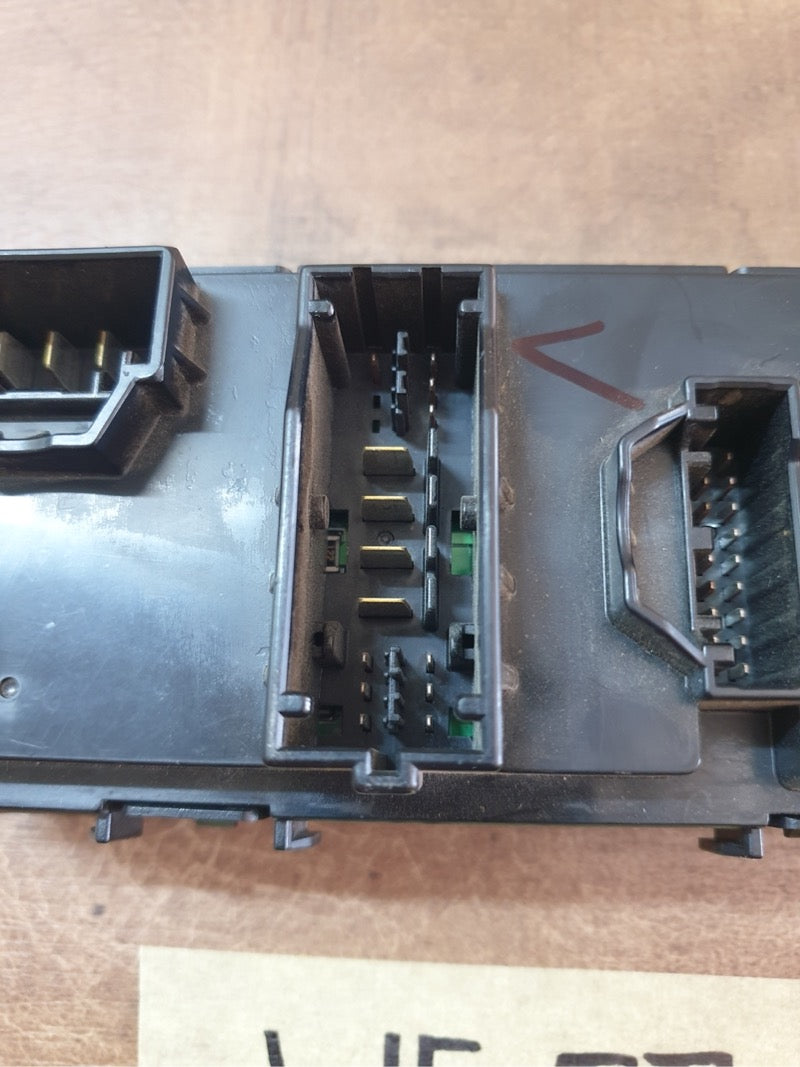 Original Used Hyundai Creta PCB Block Fuse Relay Box
