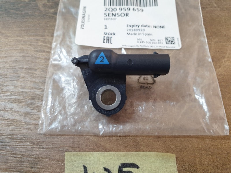 Original New Volkswagen Polo Airbag Impact Crash Sensor