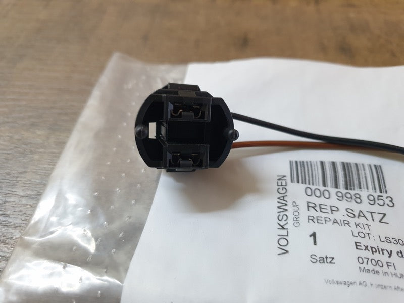 Original New Audi Volkswagen Headlight Bulb Socket